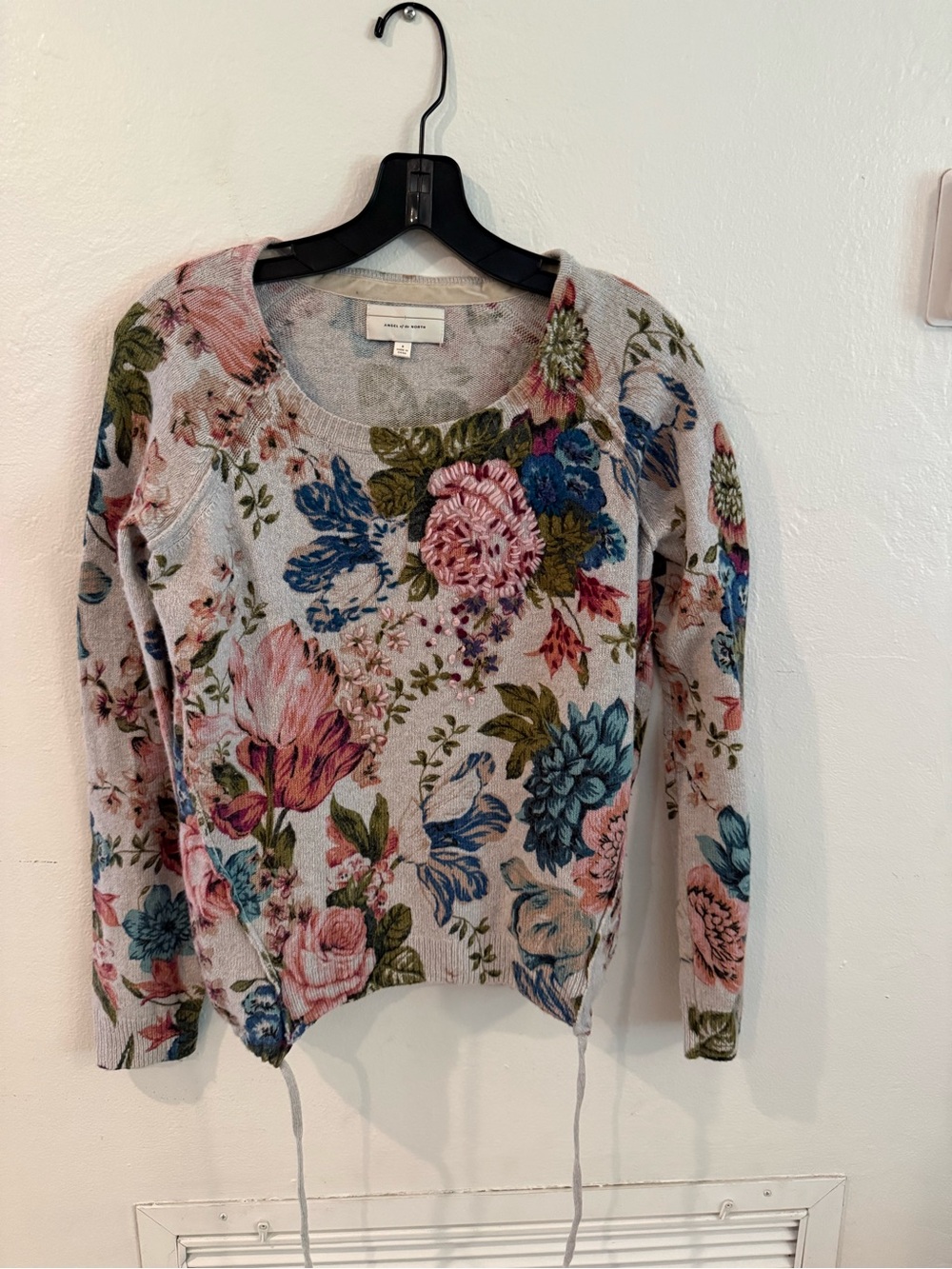 Angel Of The North Floral Crewneck Sweater in Pink, Blue, Green